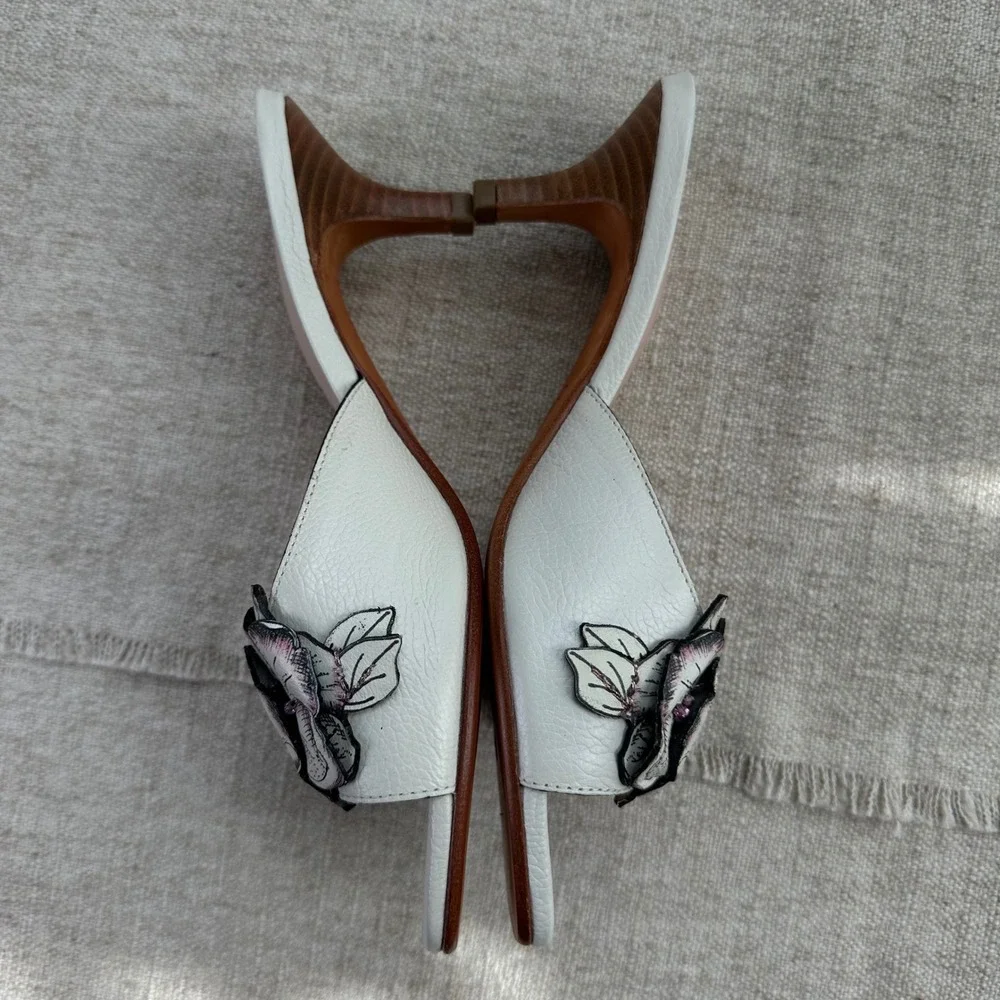 Brighton Cherry Heel 7M White Leather Floral Crystal Flower Sandals Brazil PA-95